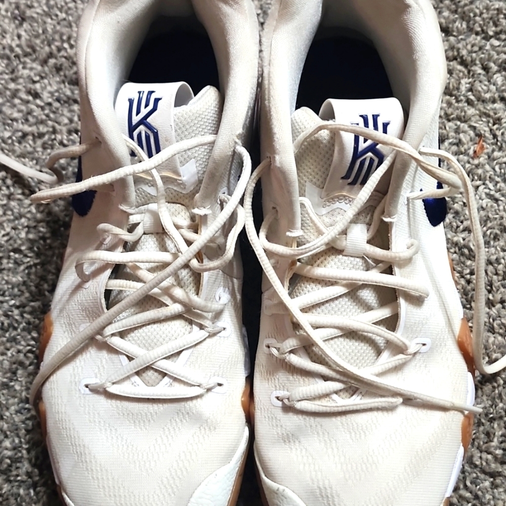 Nike Kyrie 4 uncle drew